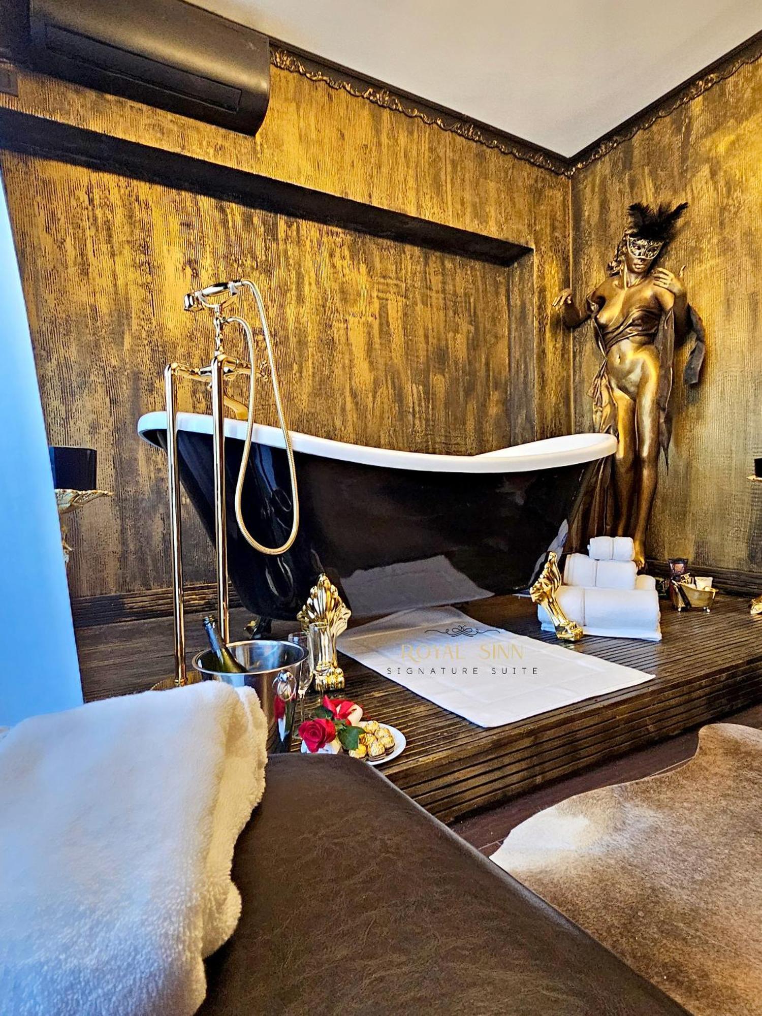 Royal Sinn Signature Suite Bucarest Exterior foto